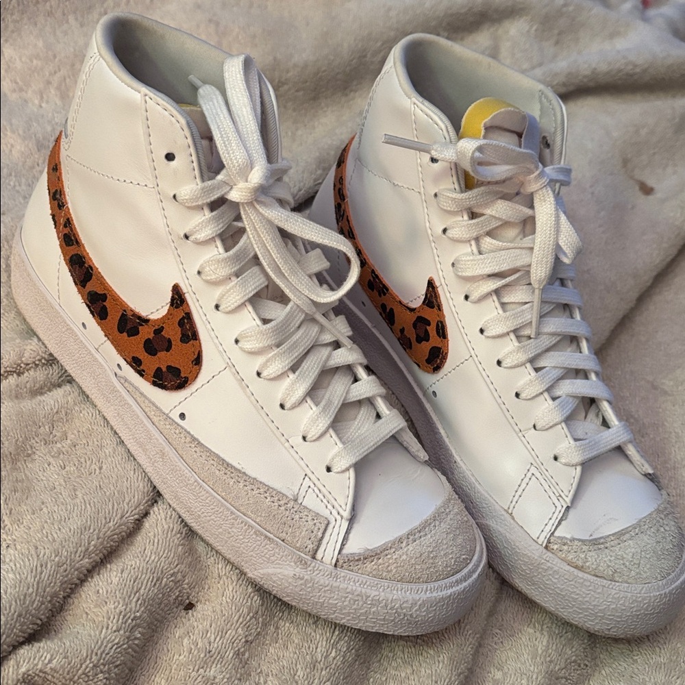 Nike Blazer Mid Leopard size 7